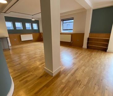 2 Bed Flat, Little Bishop Street, BS2 - Photo 4