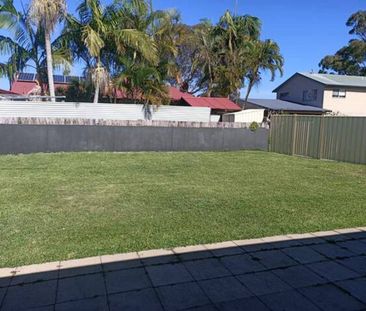 Three bedroom home in great location - Photo 1