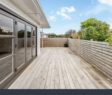 Spacious 5BR Family Home in Hokowhitu - Photo 6