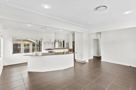 Low maintenance living in a beachside position - Photo 3