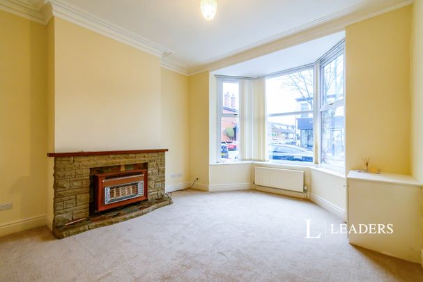 4 bedroom house to rent Ainsworth Road, Bury, BL8 - Photo 1