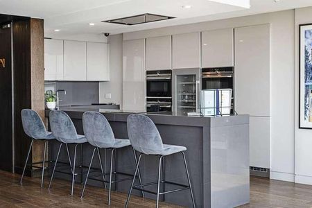 Vantage Point, Junction Road, Archway, N19 - Photo 3