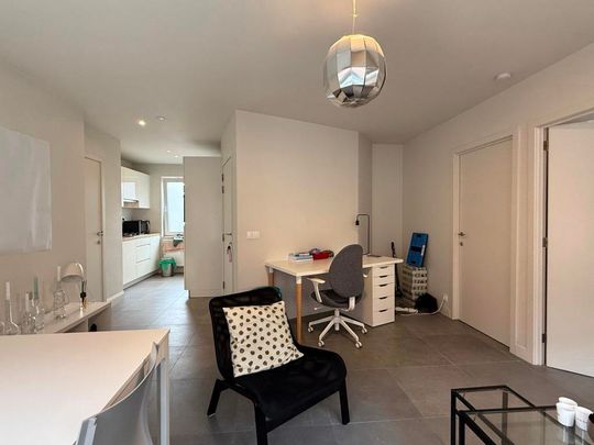 Centraal gelegen, biedt dit instapklare 2-slaapkamerappartement in de Jan Frans Willemstraat. - Foto 1