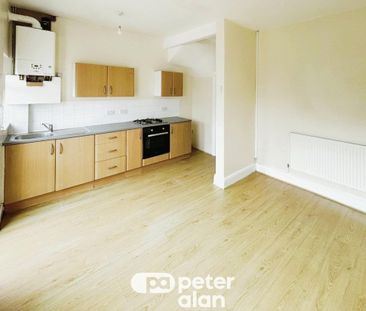 Halstead Street, NEWPORT - Photo 4