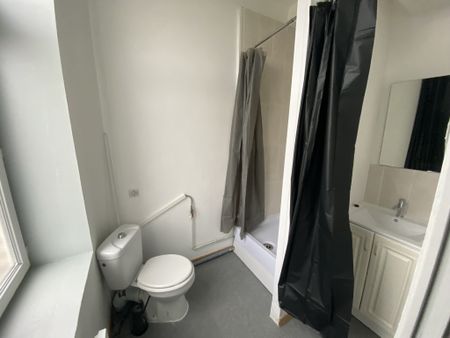 T1 meublé - Secteur Fresnoy à Roubaix - Photo 5