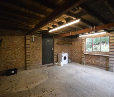 3 bedroom detached house to rent - Photo 6