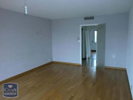 Location Appartement 5 pièces 121m² DIJON 21000 - Photo 2
