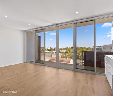 Light-Filled Living, Prime Position - Photo 5