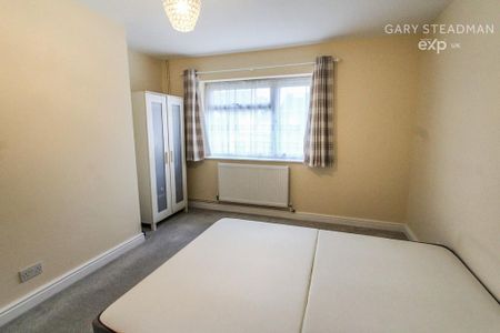 2 bedroom semi-detached house to rent - Photo 5