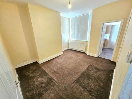 3 bedroom terraced house to rent - Photo 3