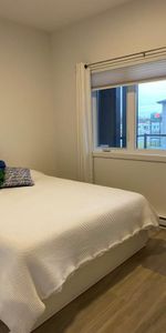 🔥 5 ½ ENSOLEILLÉ – 1350 PI² – JUIN/JUILLET 2026 🔥 - Photo 3