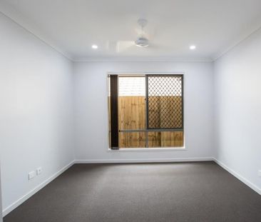 B/L $590 Per week / $2,360 Bond - Photo 1