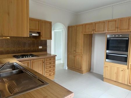 COMFORT & LOCATION - Photo 4