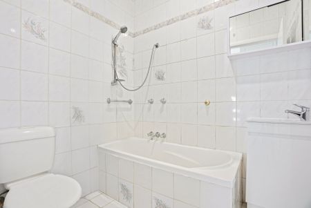 Space, Comfort & Style for the Whole Family - Photo 4