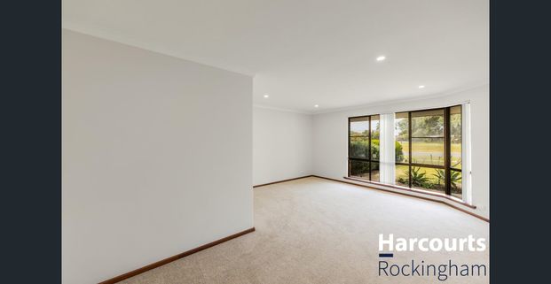 Ocean Close - Side Access - FRESH! - Photo 1