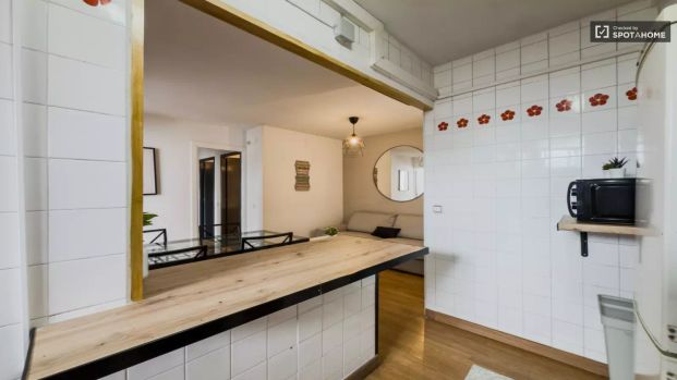 Room in a shared 4-bedroom apartment for rent in Sant Martí de Provençals. - Photo 1