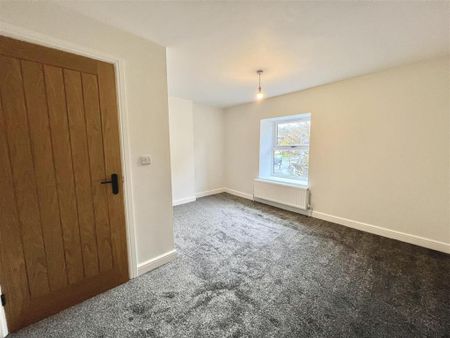 2 bedroom terraced house to rent - Photo 4