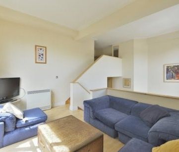 3 bedroom flat to rent - Photo 3