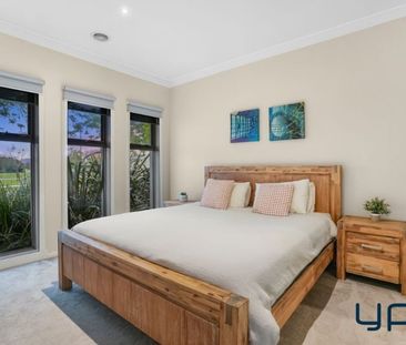 Prestigious Family Home in a Prime Boardwalk Estate Location ! - Photo 6