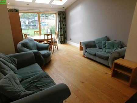4 bedroom terraced house to rent - Photo 2
