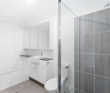 Modern Townhouse on Waler! - Photo 3