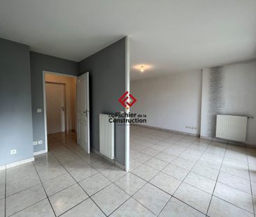 Location Appartement 2 pièces 49m² ST NAZAIRE LES EYMES 38330 - Photo 3