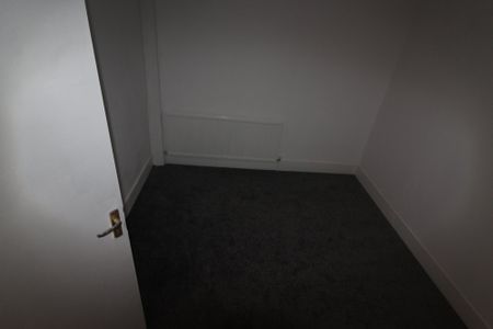 Woodlands Road, Southall, UB1 1EJ - Photo 4