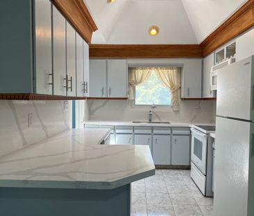 For Lease - 288 Scott Street Unit# Main Floor, St. Catharines, Ontario - Photo 5