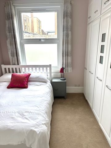 2 Bed Flat, West Hampstead, NW6 - Photo 4