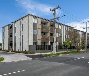 Modern Apartment with carpark - Photo 6