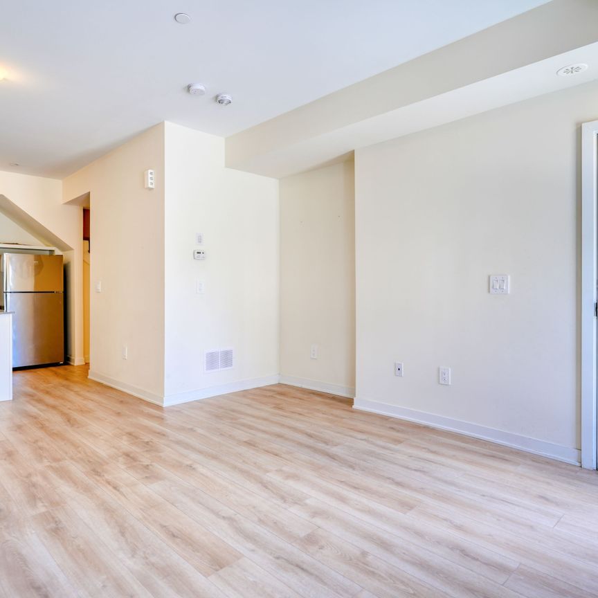 For Lease - 1695 Dersan Street Unit# 324, Pickering, Ontario - Photo 1