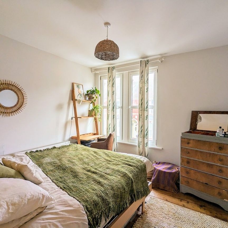 3 Bed Terraced House, Bruce Avenue, BS5 - Photo 1