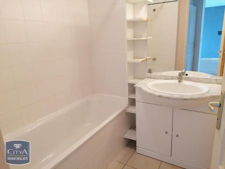 Location Appartement 2 pièces 53m² MARMANDE 47200 - Photo 4