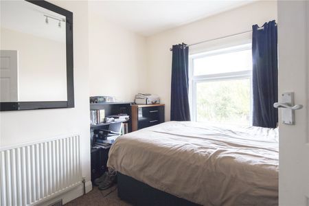 7 Birkhouse Lane, Huddersfield, HD5 - Photo 4