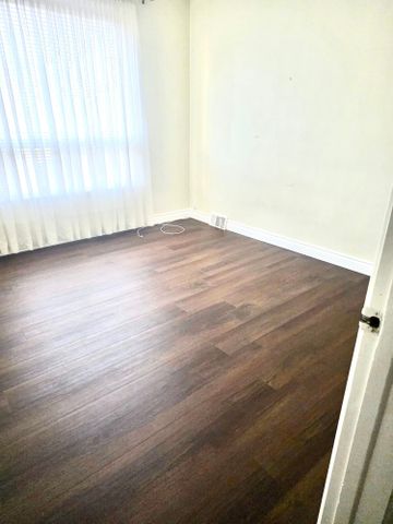 For Lease - 2 Coolhurst Drive, Toronto, Ontario - Photo 5