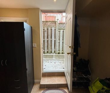 For Lease - 4 Lonestar Crescent Unit# Basement, Brampton, Ontario - Photo 6