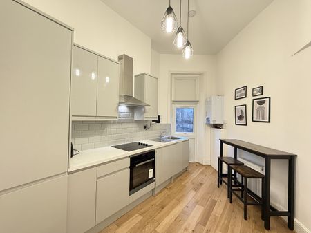 Studio Flat, King's Cross Road, WC1X - Photo 5