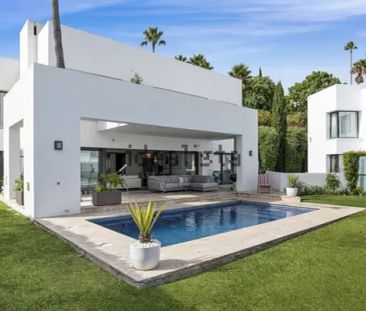 Alquiler de casa o chalet independiente en Urbanizacion Nueva Atalaya - Photo 5