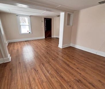 7 KINCAID STREET - Photo 2