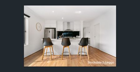 4 Bedroom Family Home in Erin Park Estate - Photo 4