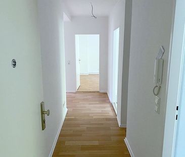 + 2 Zimmer - Großer Balkon + - Foto 5