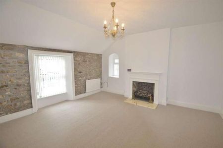 High Street, Cowbridge, Vale Of Glamorgan, CF71 - Photo 4