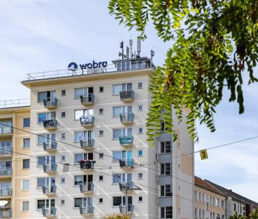 Altersfreundliche Innenstadtwohnung mit Balkon und Aufzug - Photo 1