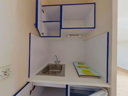 Location Appartement 1 pièce 24m² POITIERS 86000 - Photo 3