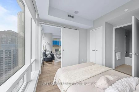 1 Bloor Street E #3707 - Photo 5