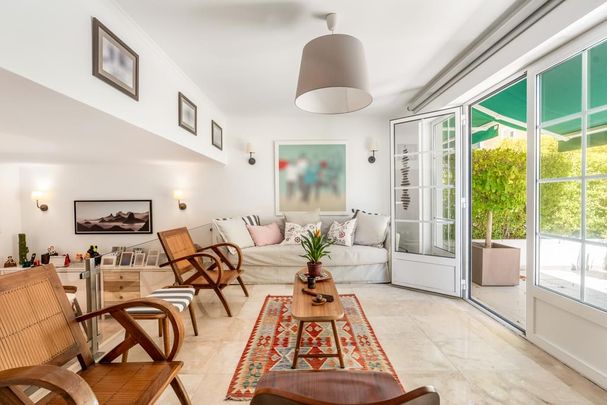 3 Bedroom Semi-detached house with parking, Monte Estoril, Cascais - Photo 1