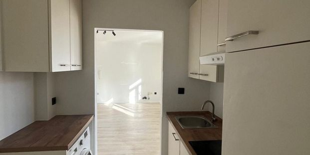 Appartement te huur in Lanaken voor € 725 met 1 slaapkamer - Photo 1