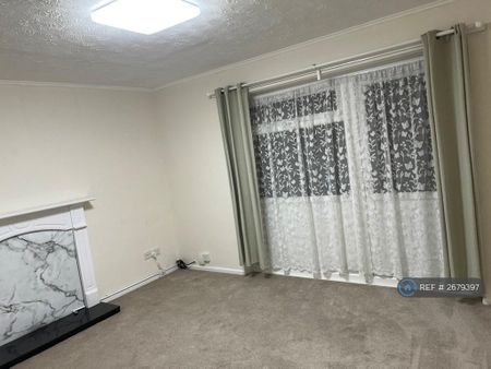 2 bedroom semi-detached house to rent - Photo 2