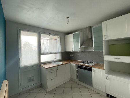 Location Appartement 4 pièces 73m² ST MICHEL SUR ORGE 91240 - Photo 4