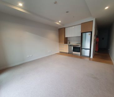 Fabulous 1 Bedroom Apartment in Great Location - Photo 1